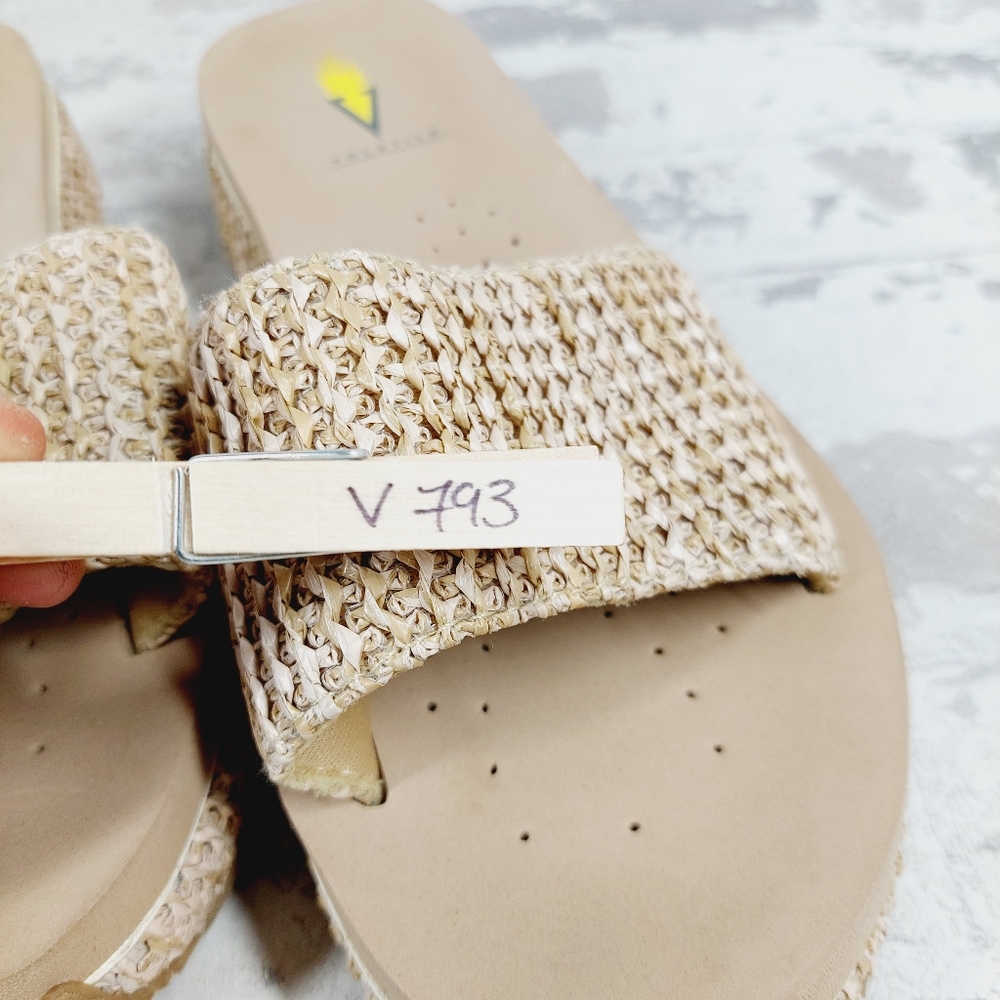 Volatile Tan Woven Platform Slide Sandals - Picture 12 of 12